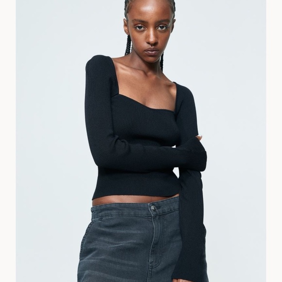 H&M Tops - Rib-knit Sweetheart-neckline Top new
